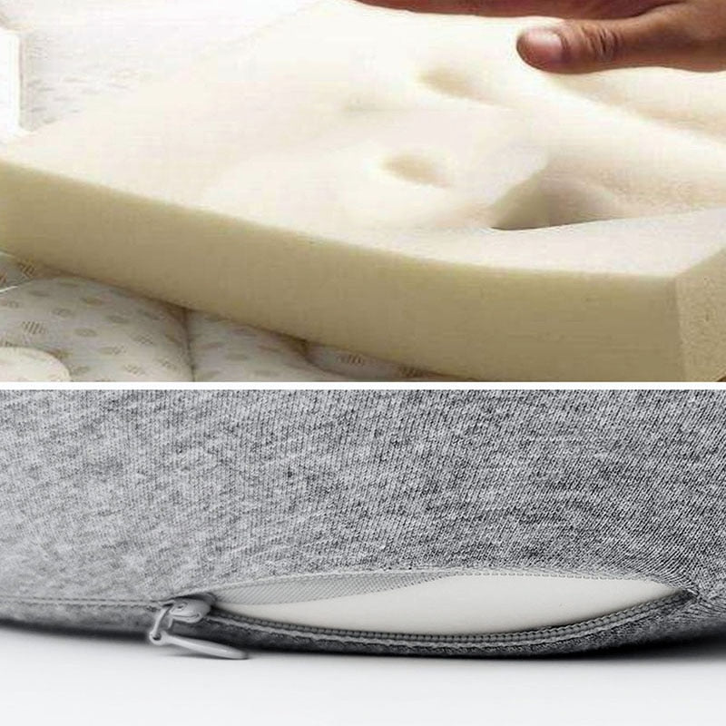 Almohada de viaje para el cuello de espuma viscoelástica TRVL+
